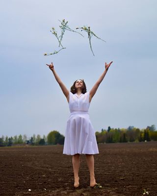 absurd jihuu kevät photoshoot portrait promomeininki